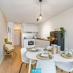 Apartamento Sandy View - Spacious Flat Near The