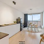 Apartamento Sandy View - Spacious Flat Near The