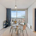 Sandy View - Spacious Flat Near The *