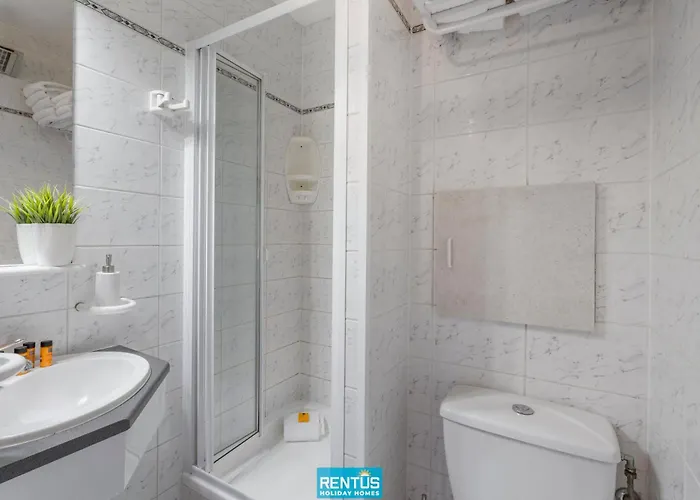 Apartman Sandy View - Spacious Flat Near The